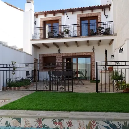 La Madrona Country house Fuenlabrada de los Montes